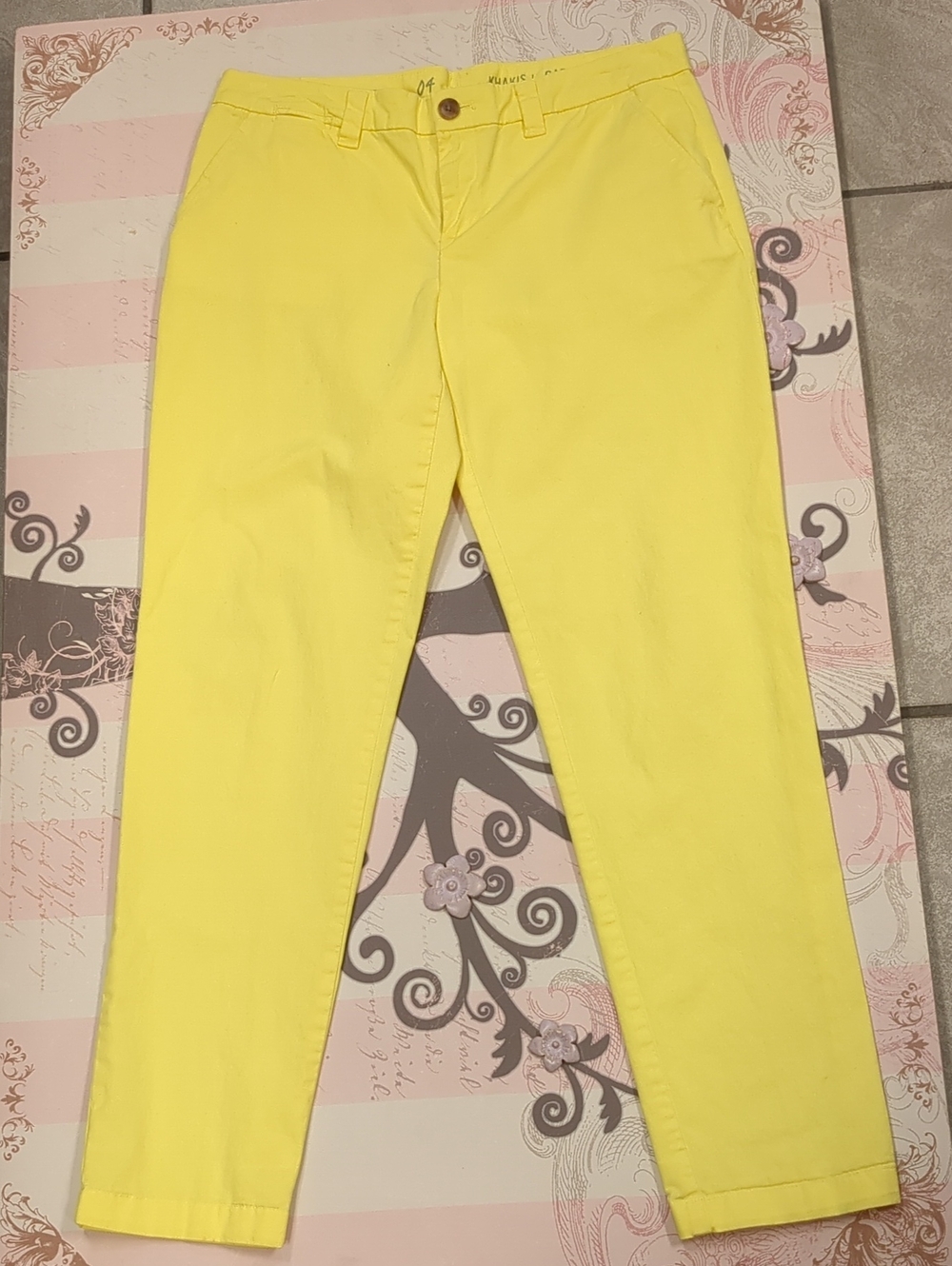 GAP Bright Yellow Cropped Jeans